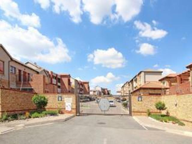 Apartment for rent in Nooitgedacht, Gauteng