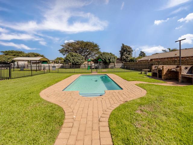 Apartment for sale in Nooitgedacht, Gauteng