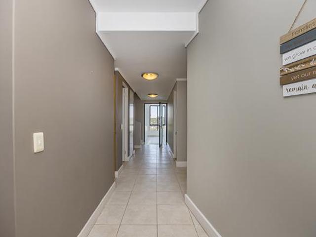Apartment for sale in Cape Town, City of Cape Town