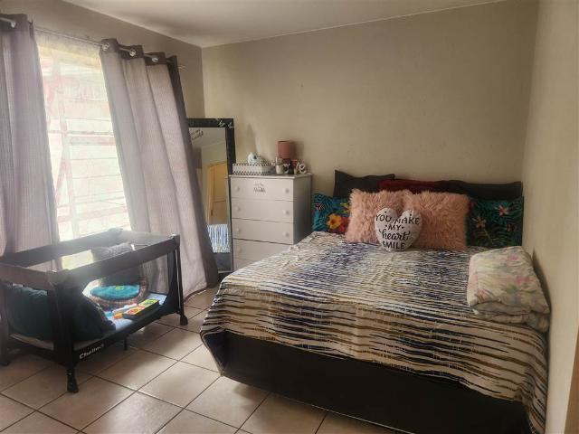 Apartment for sale in Johannesburg, North & Sandton
