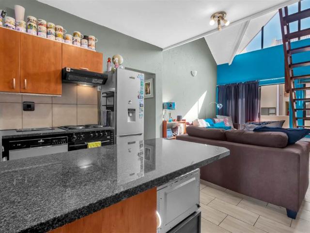 Apartment for sale in Johannesburg, North & Sandton