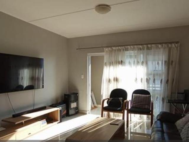 Apartment for sale in Johannesburg, City of Johannesburg Metropolitan Municipality