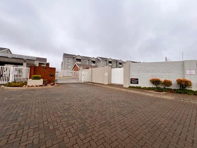 Apartment for sale in Vosloorus, Gauteng