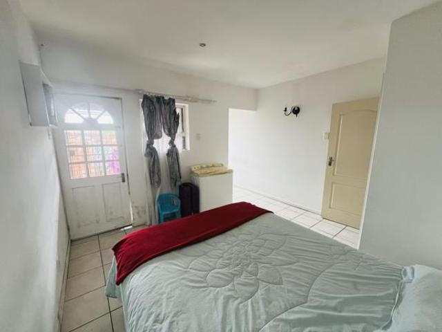 Apartment for sale in Port Elizabeth, Eastern Cape