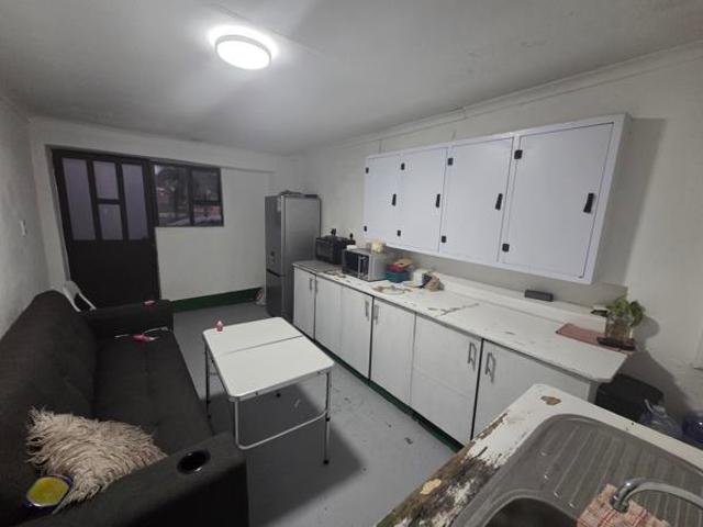 Apartment for rent in Seaview, Kwazulu-natal