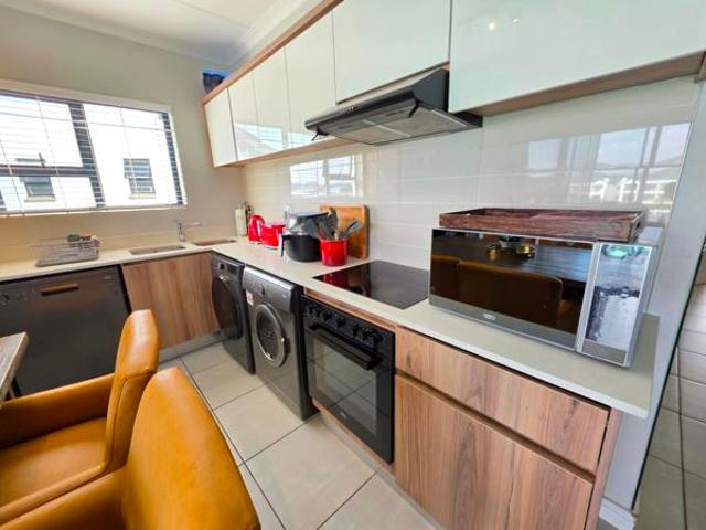 Apartment for rent in Waterkloof, Gauteng
