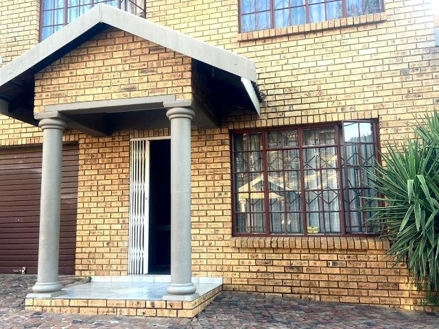 Apartment for sale in Tlhabane, North West