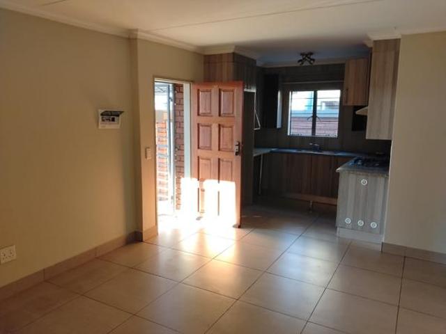 Apartment for rent in Waterkloof, Gauteng