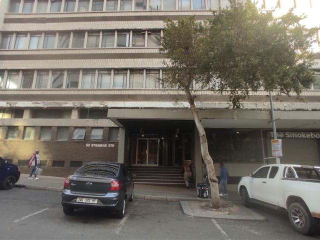 Apartment for sale in Vosloorus, Gauteng