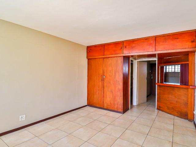 Apartment for sale in Vosloorus, Gauteng