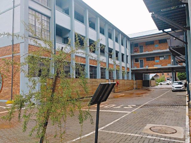 Apartment for sale in Vosloorus, Gauteng