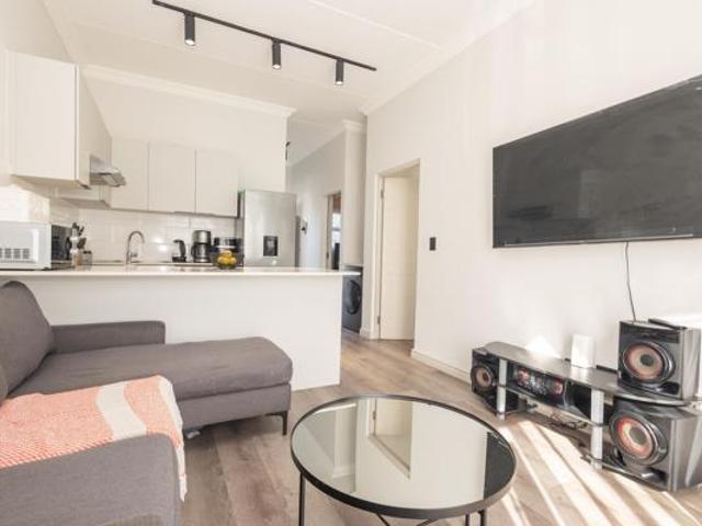 Apartment for sale in Cape Town, Western Cape