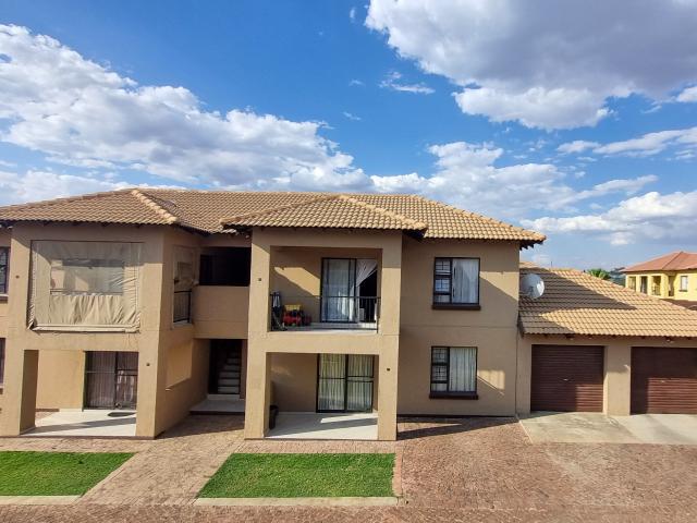 Apartment for sale in Hartbeespoort Dam Nature Reserve, North West