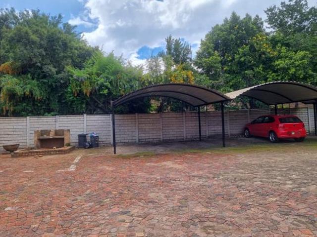 Apartment for sale in Hartbeespoort Dam Nature Reserve, North West