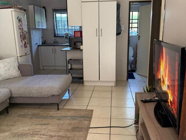Apartment for sale in Hartbeespoort Dam Nature Reserve, North West