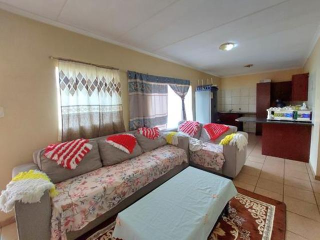 Apartment for sale in Hartbeespoort Dam Nature Reserve, North West
