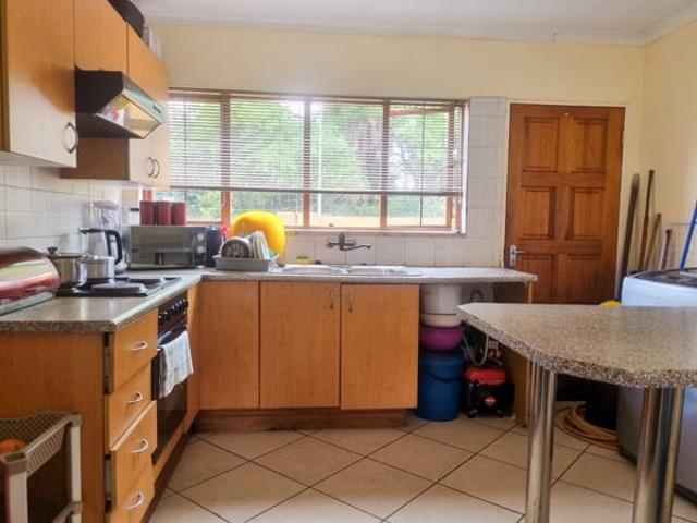 Apartment for sale in Hartbeespoort Dam Nature Reserve, North West
