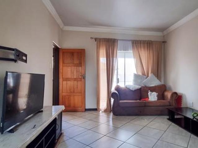 Apartment for sale in Hartbeespoort Dam Nature Reserve, North West