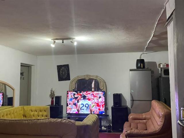 Apartment for sale in Johannesburg, North & Sandton