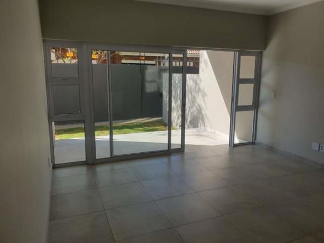 Apartment for rent in Waterkloof, Gauteng
