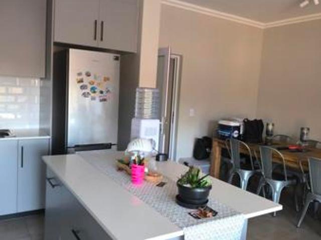 Apartment for rent in Waterkloof, Gauteng