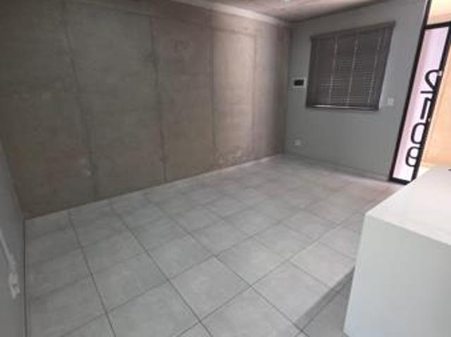 Apartment for rent in Waterkloof, Gauteng
