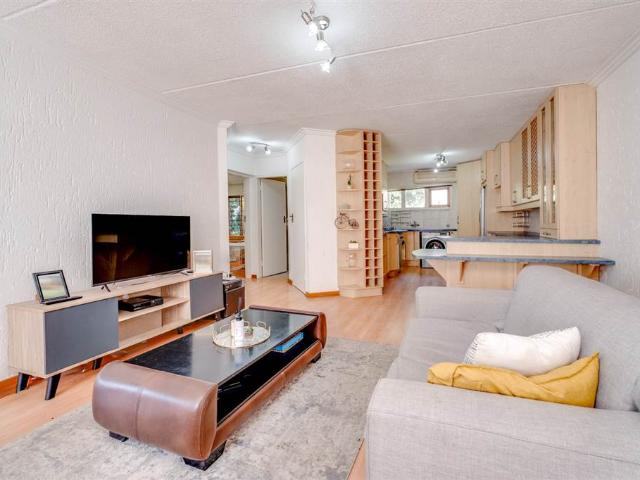 Apartment for sale in Vosloorus, Gauteng