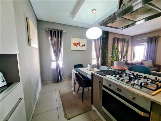 Apartment for sale in Johannesburg, North & Sandton