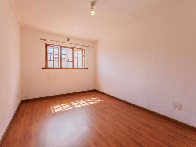 Apartment for sale in Vosloorus, Gauteng