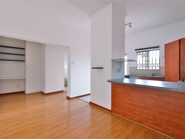 Apartment for sale in Johannesburg, North & Sandton