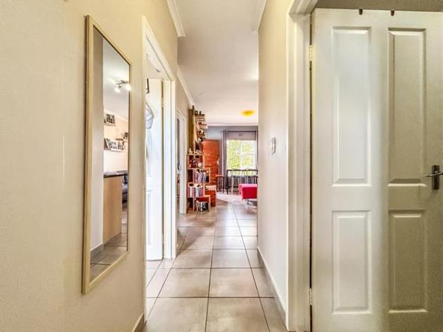 Apartment for sale in Cape Town, Western Cape