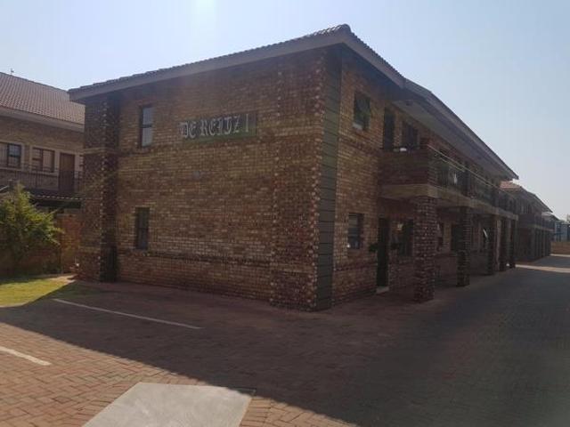 Apartment for sale in Dr Kenneth Kaunda, North West