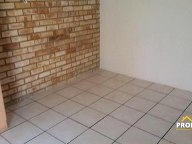 Apartment for sale in Dr Kenneth Kaunda, North West