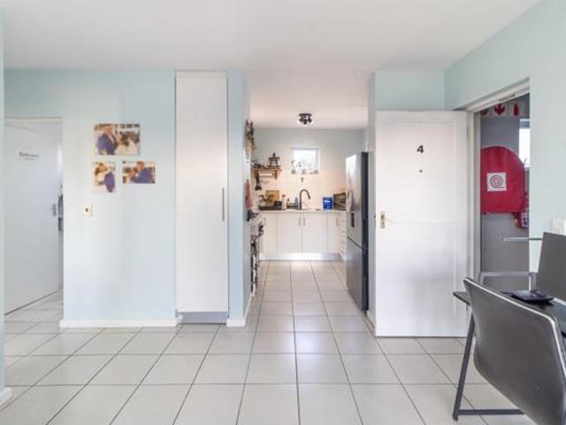 Apartment for sale in Cape Town, Western Cape