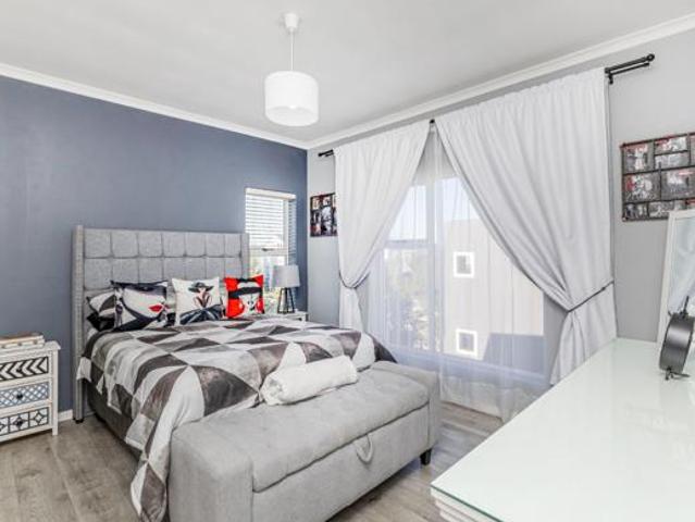 Apartment for sale in Cape Town, Western Cape