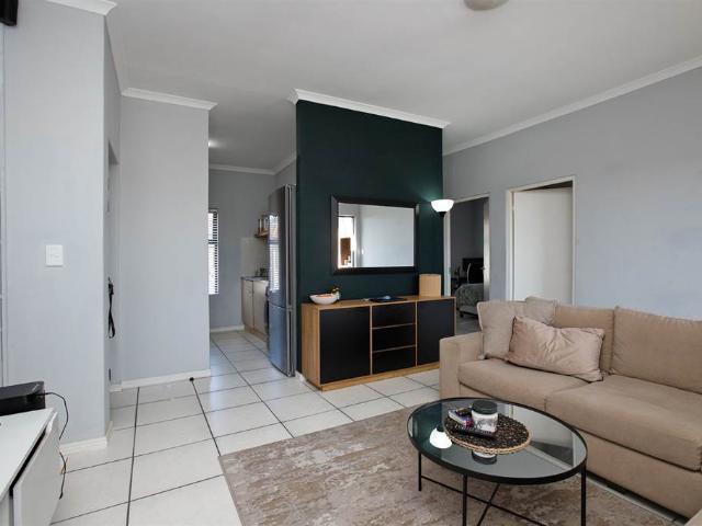 Apartment for sale in Cape Town, Milnerton