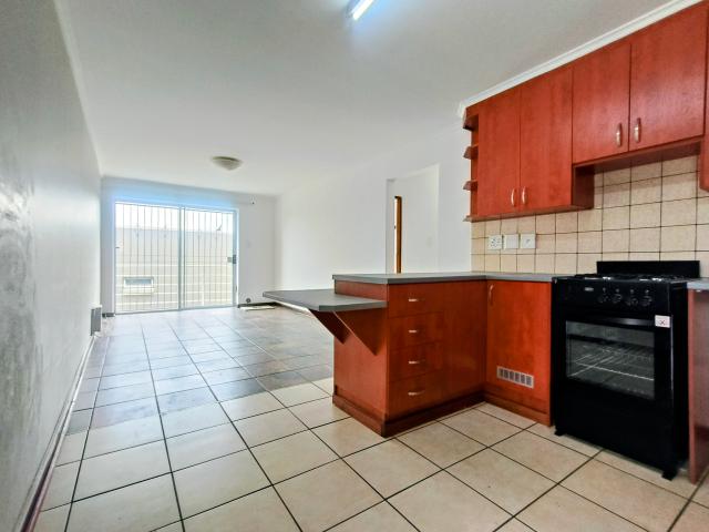 Apartment for sale in Jeffreys Bay, Kouga Local Municipality