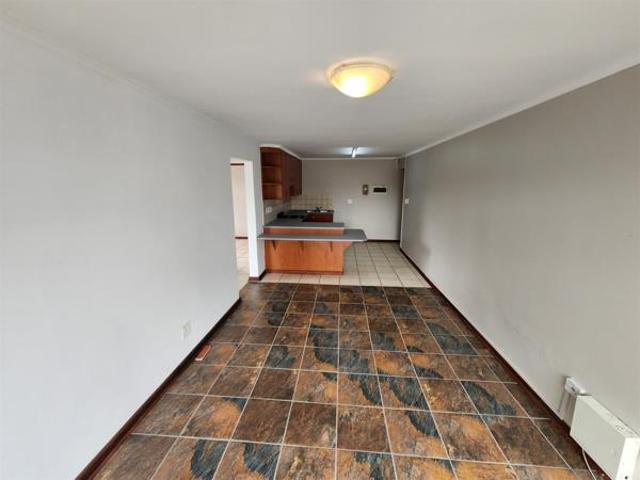 Apartment for sale in Jeffreys Bay, Kouga Local Municipality