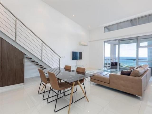 Apartment for rent in Camps Bay, Cape Town