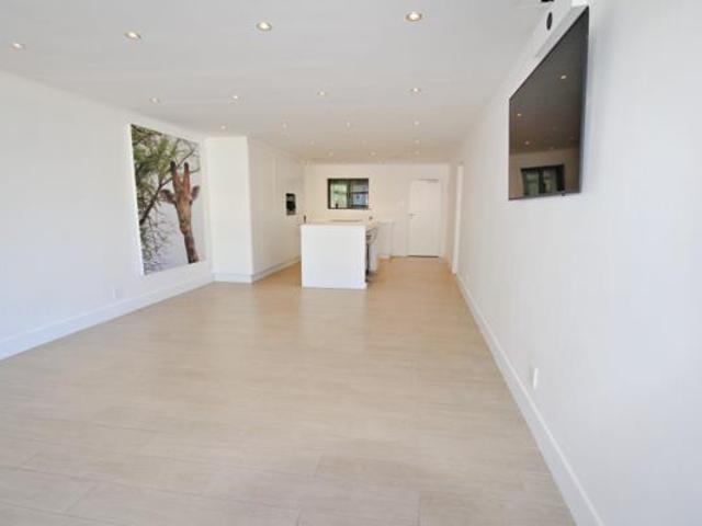Apartment for sale in Cape Town, Western Cape