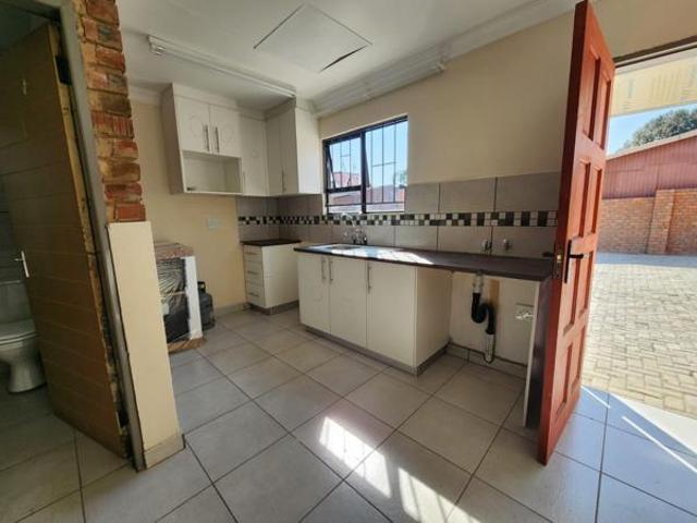 Apartment for rent in Waterkloof, Gauteng
