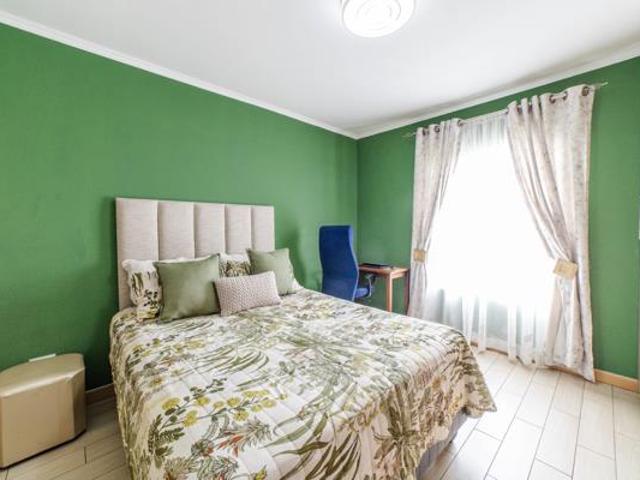 Apartment for sale in Johannesburg, City of Johannesburg Metropolitan Municipality