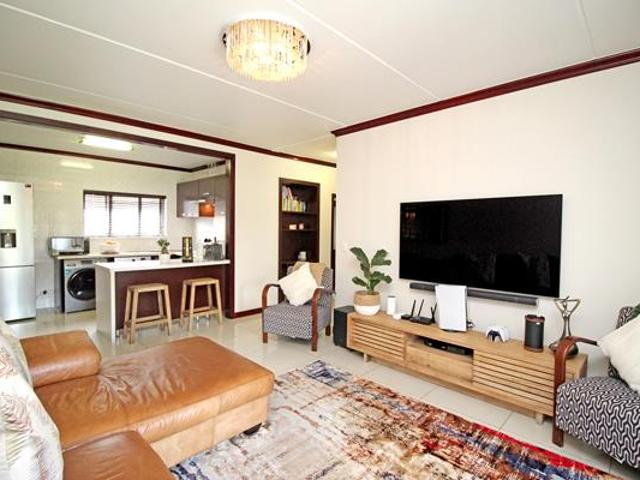 Apartment for sale in Vosloorus, Gauteng