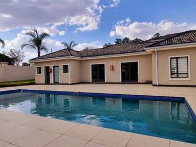 Apartment for sale in Vosloorus, Gauteng