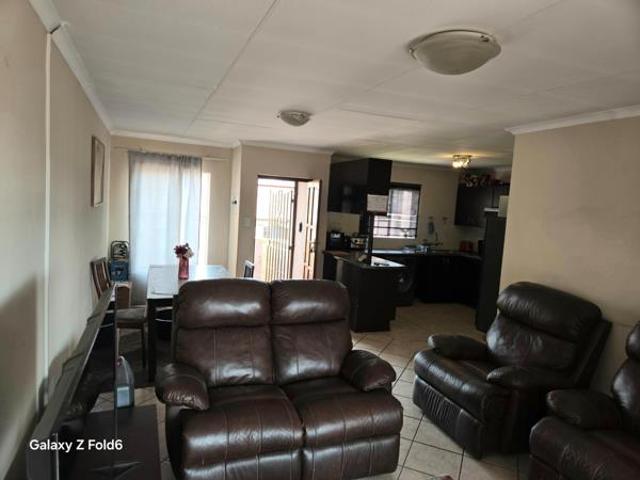 Apartment for sale in Vosloorus, Gauteng