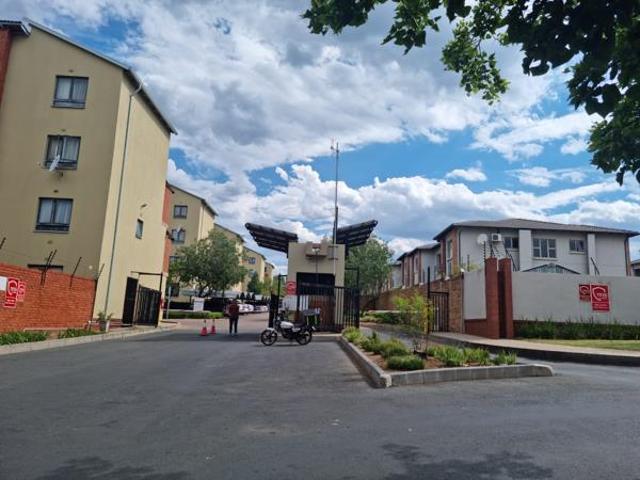 Apartment for sale in Vosloorus, Gauteng