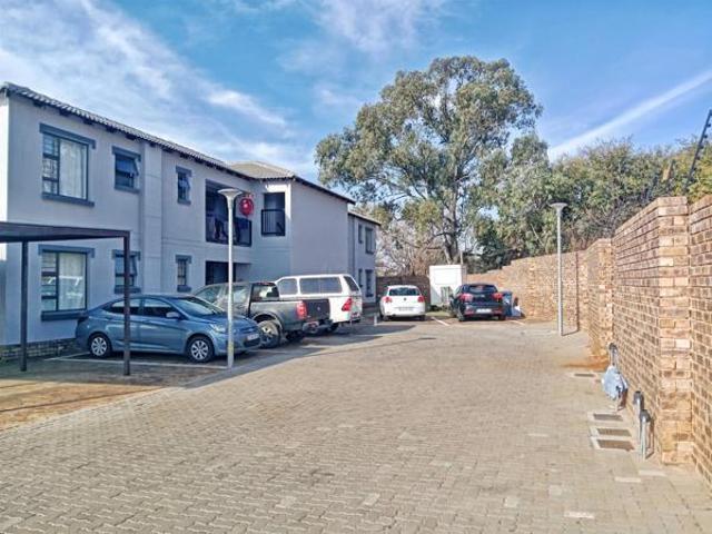 Apartment for rent in Akasia, Gauteng