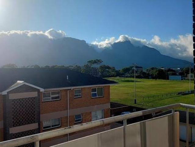 Apartment for rent in Claremont, Cape Town