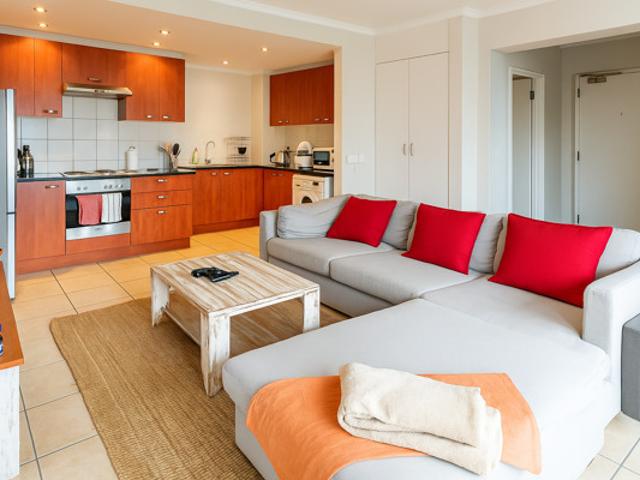 Apartment for rent in Claremont, Cape Town