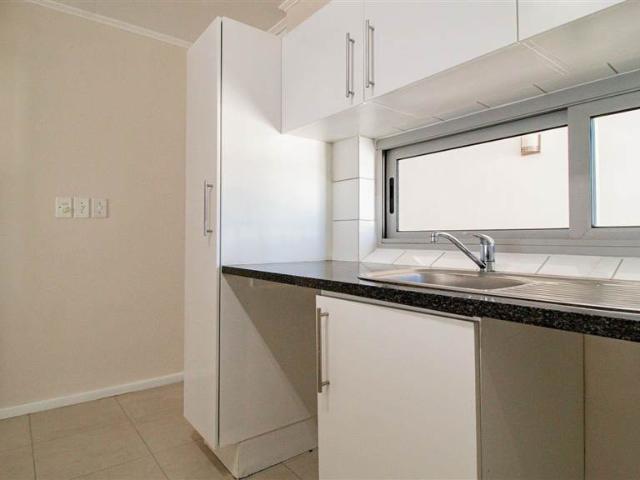 Apartment for sale in Cape Town, Southern Suburbs
